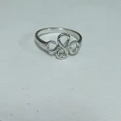 Anillo de figura.
