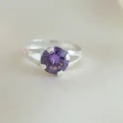 Anillo de piedra