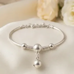 Pulsera con cascabel