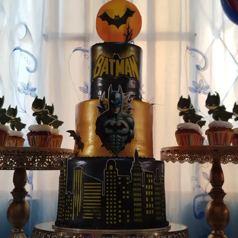Batman Cake 