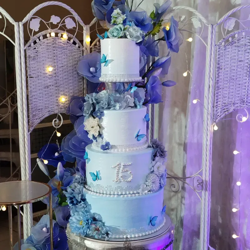 Cake 4 pisos Quinceañera 