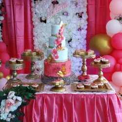 Fucsia 4 pisos quinceañera