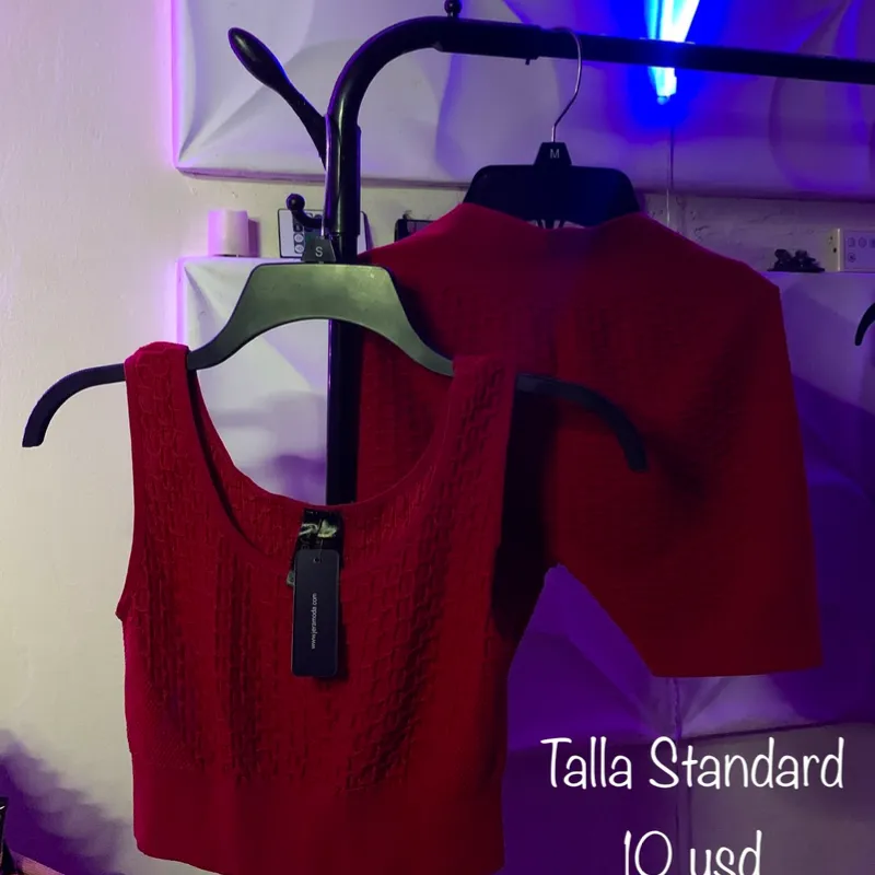 Set de top + licra Modelo 4