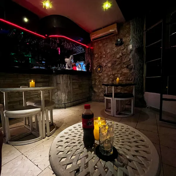 Donde todos los sentidos se combinan

Abierto : 4pm - 11pm 