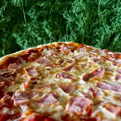 Pizza Jamón y Queso