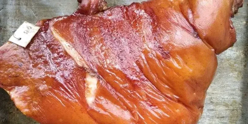 Pernil Asado (e/ 14 y 15 lbs en crudo )