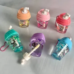 Brillo de labios (forma de jugo)