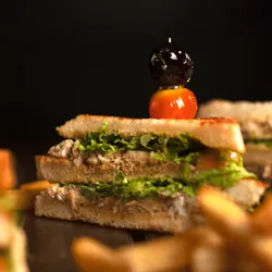 Sándwich de miga con Atún