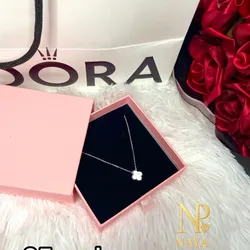 Cadena Van Cleef de 1 flor Blanca