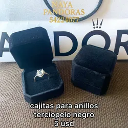 Cajita de terciopelo para anillos