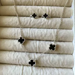 Conjunto Van Cleef negro con argollas 🖤