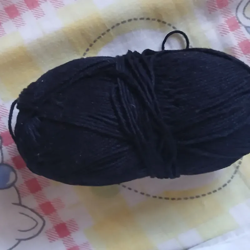 Estambre fino negro