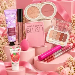 Por la compra de 2 sets o más. Recibirás un kit de maquillaje como este.