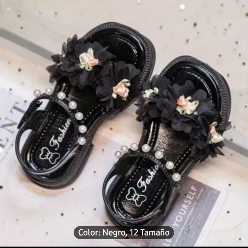 SANDALIA NIÑA	NEGRA FLORECITAS PERLAS 