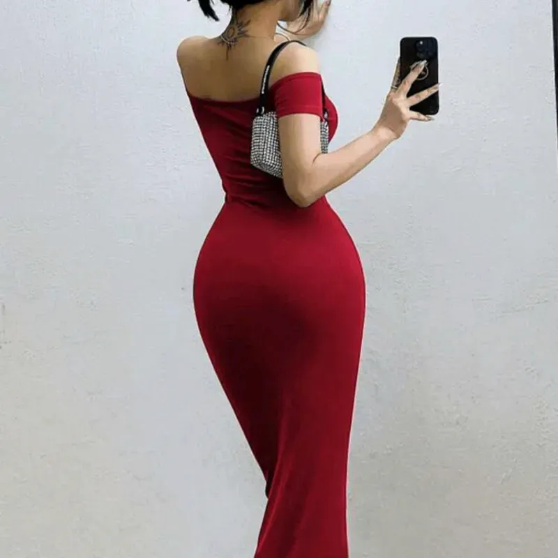 VESTIDO PARA MUJER	ROJO LARGO CORTE SIRENA HOMBROS DESCUBIERTOS