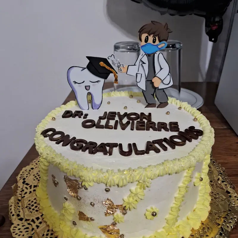 Cake con temática de Estomatología 