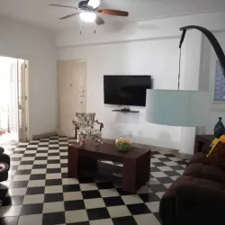 Apartamento en G y 17