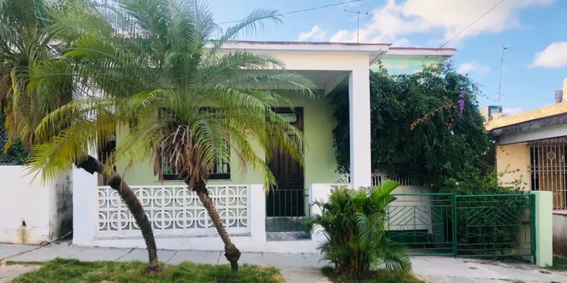 Casa independiente en Santo Suárez 