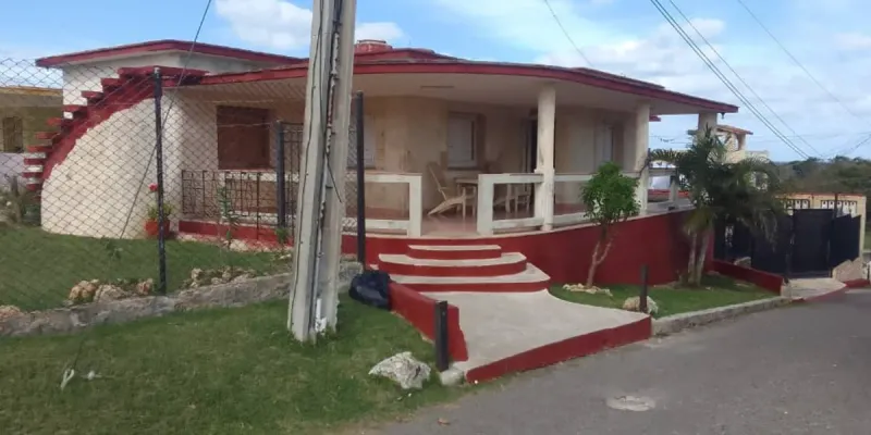 Casa independiente perfecta para negocio en boca ciega 