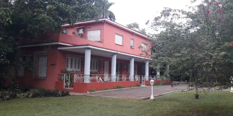 Mansión por boyero( 2588m²)