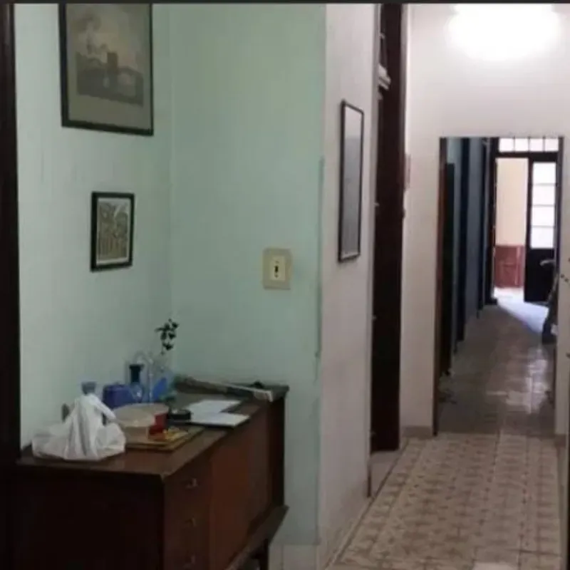 Venta de apartamento en el vedado (necesita un poco de reparación)