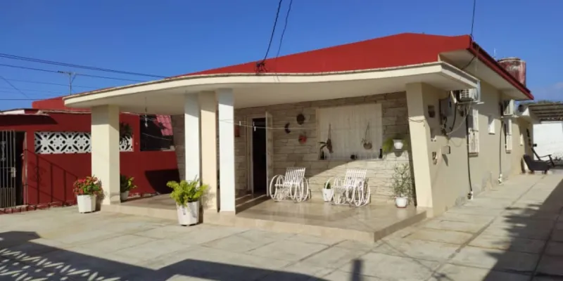 Venta de casa independiente en guanabo  ( pago en euros)