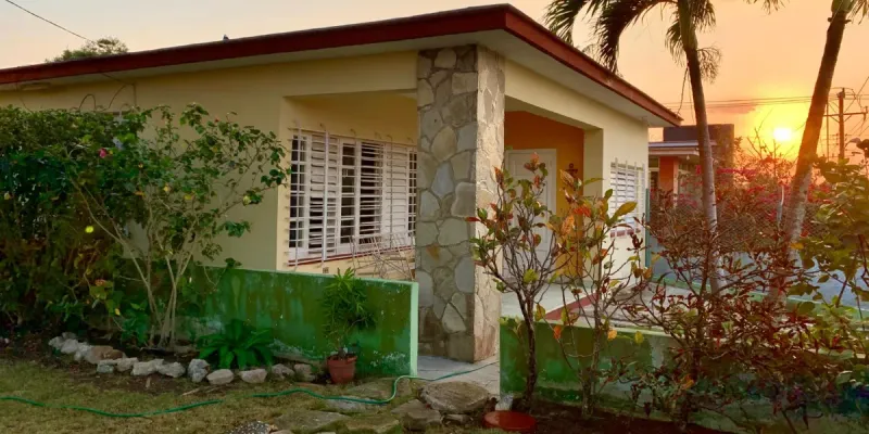 Venta de casa independiente por el guanabo club