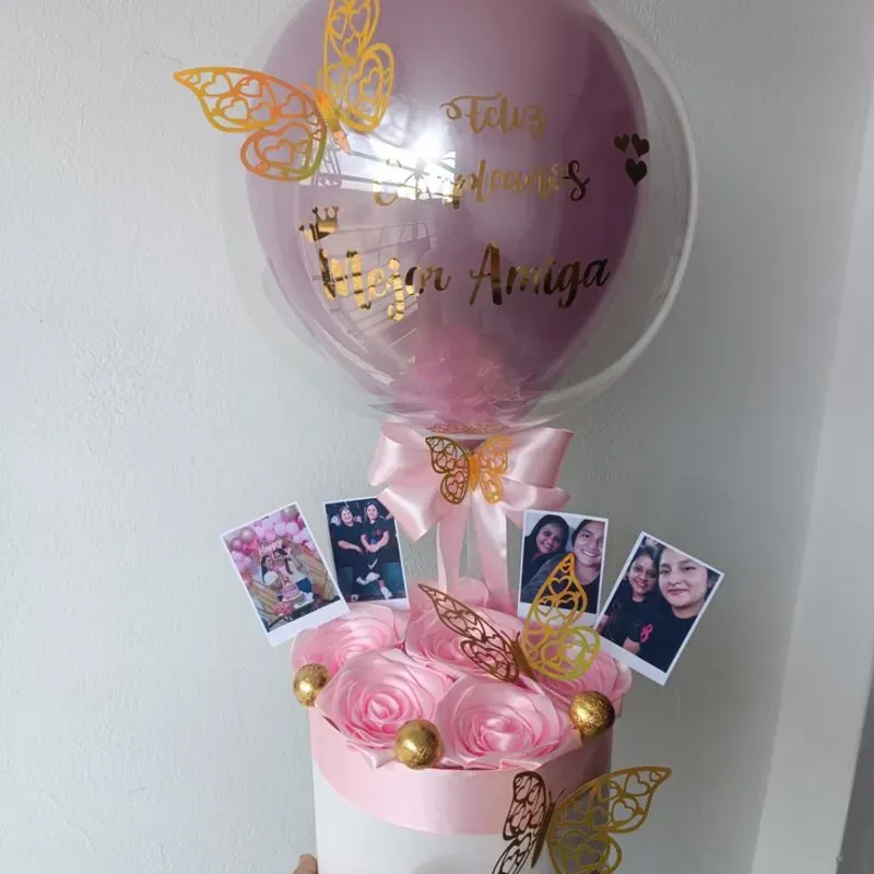 Caja de regalo con globos butbujas