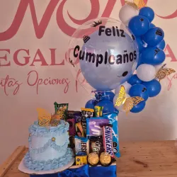 Caja con arco de globos y minikake