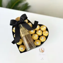 Caja con bombones y colonia