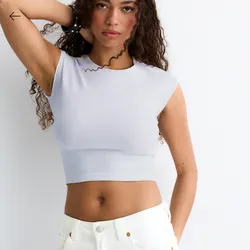 Camiseta ajustada crop Stradivarius