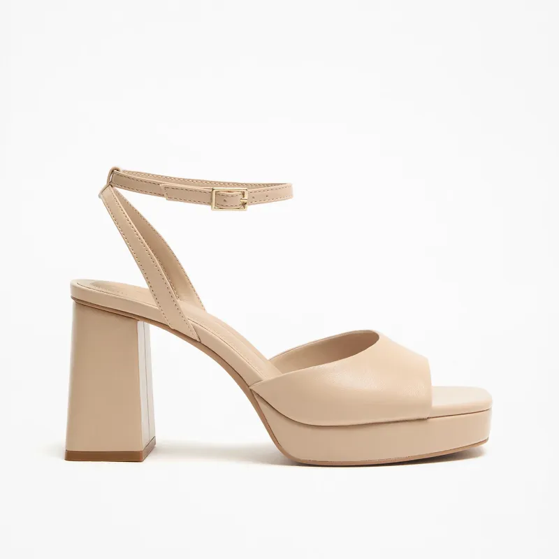 Sandalia tacón plataforma Lefties