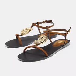 Sandalias planas caracol Zara