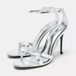 Sandalias tacón Zara