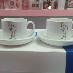 Taza de café con plato