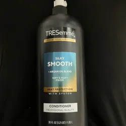 Acondicionador TRESemmé Smooth 1.15 L