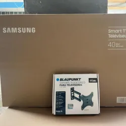 Smart TV Samsung 40 pulgadas + soporte giratorio