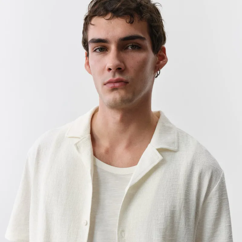 Camisa beich de algodón 
