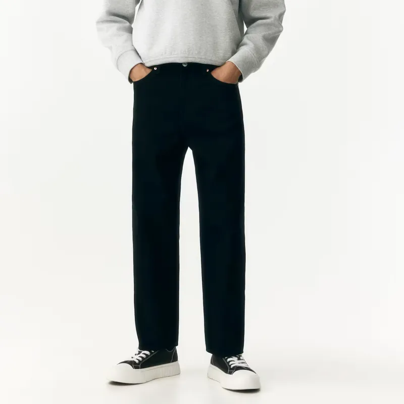 Pantalón recto negro