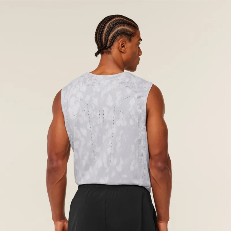 Distance Seamless Tank
