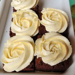 Brownie con crema de mantequilla 