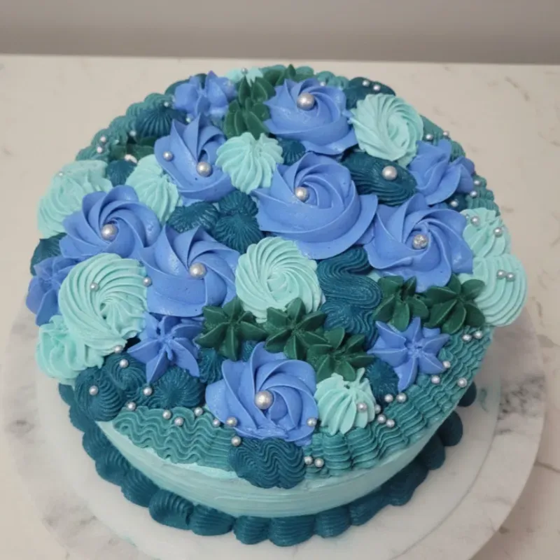 Cake Tres leches con crema de mantequilla 