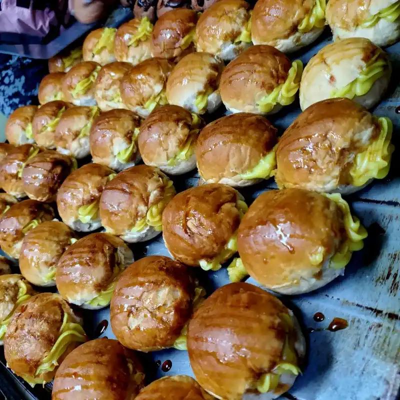 Bombas rellenos de crema musselina de vainilla 