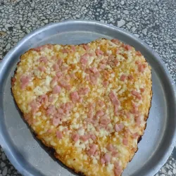 Pizza en forma de corazón de Jamón 