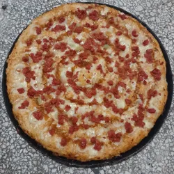 Pizza familiar redonda de chorizo