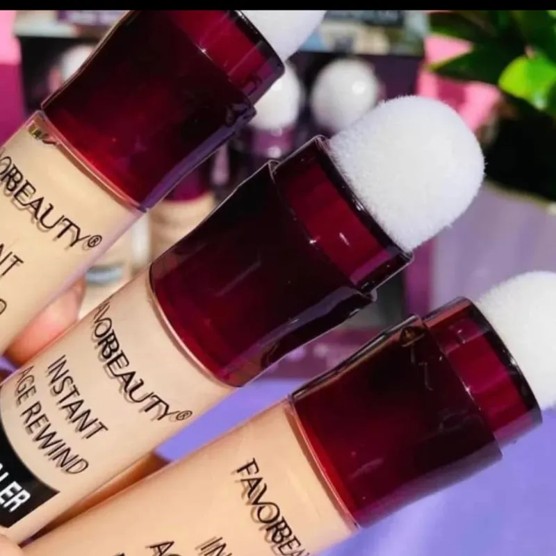 Corrector de ojeras con esponjita