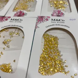 Decoración mixta perlas y doradas