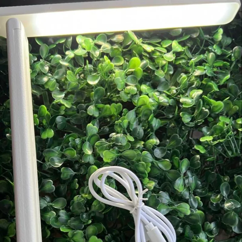 Lámpara de mesa recargable 