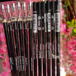 Lápiz negro para delineado