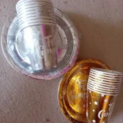 Juegos de platos y vasos Feliz Cumpleaños